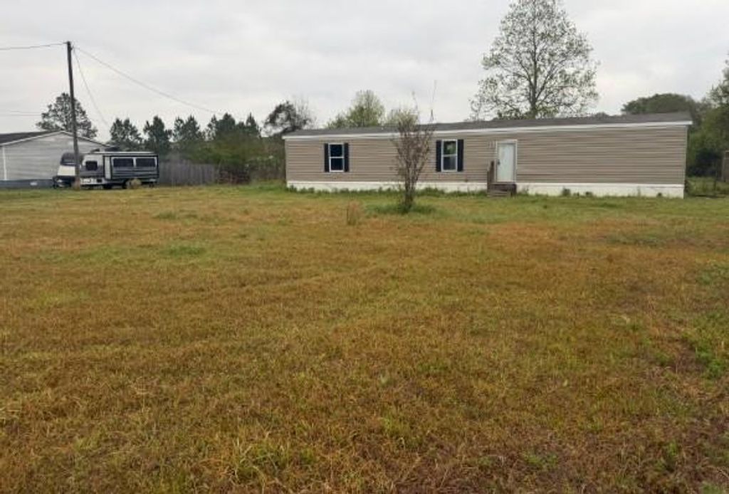 8356 Bennett Road W, Grand Bay, AL 36541