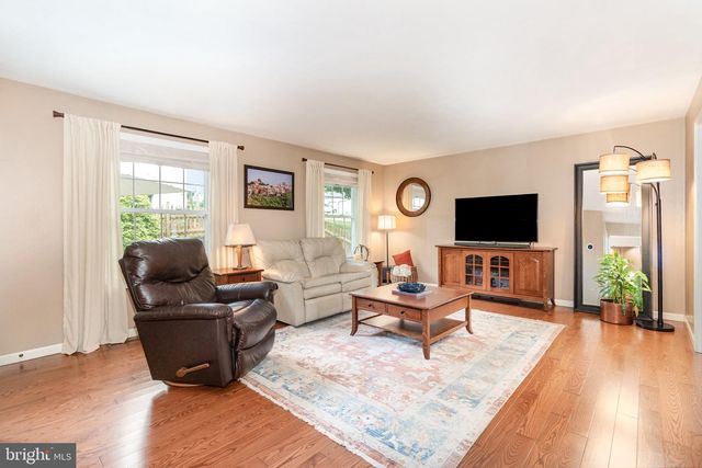5738 CLOVERDALE RD, Harrisburg, PA 17112