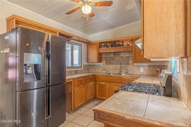 1342 W Avenue H15, Lancaster, CA 93534