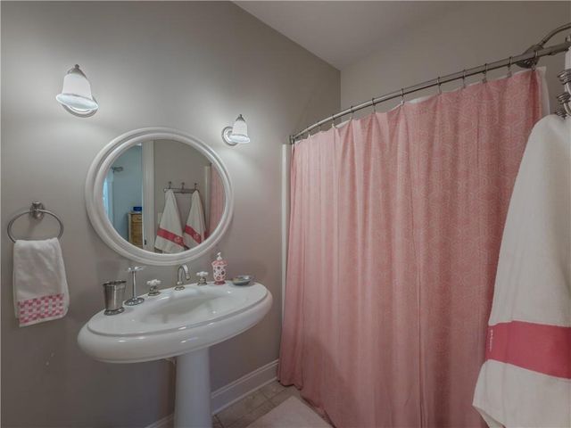 410 Caldwell Lane, Hoschton, GA 30548