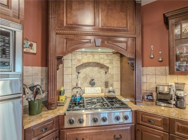 410 Caldwell Lane, Hoschton, GA 30548
