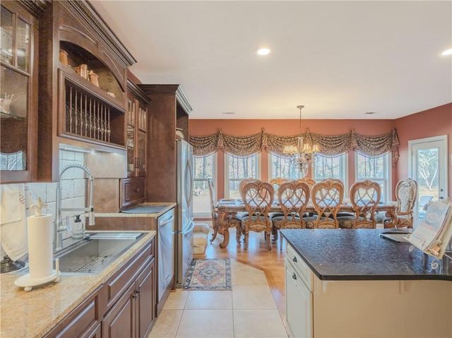 410 Caldwell Lane, Hoschton, GA 30548