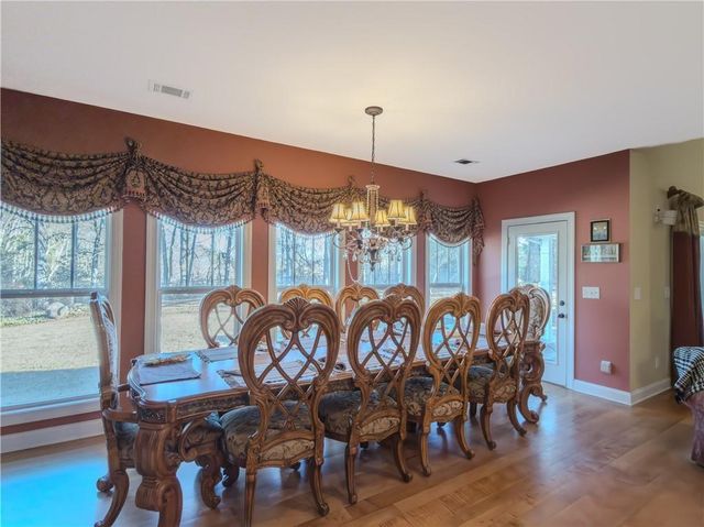 410 Caldwell Lane, Hoschton, GA 30548