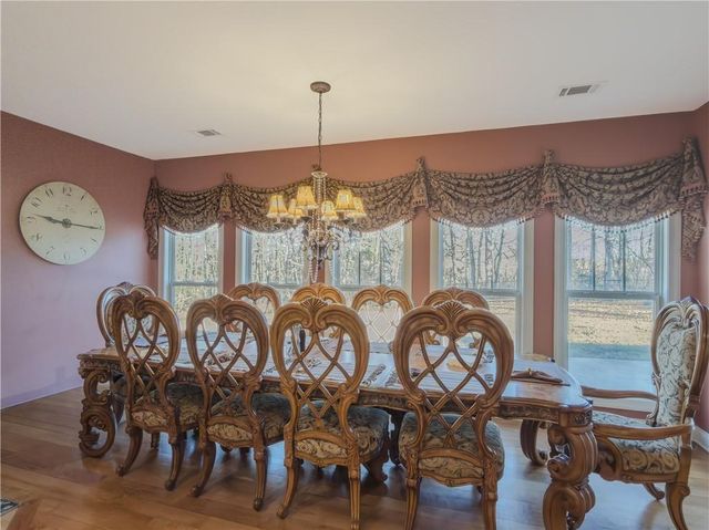 410 Caldwell Lane, Hoschton, GA 30548