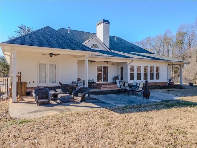 410 Caldwell Lane, Hoschton, GA 30548