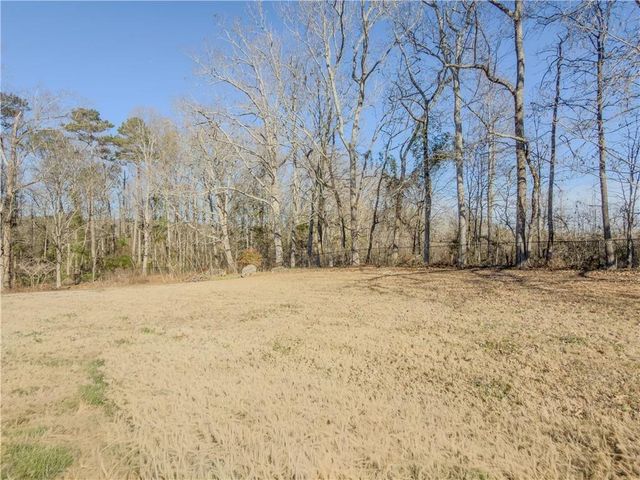 410 Caldwell Lane, Hoschton, GA 30548