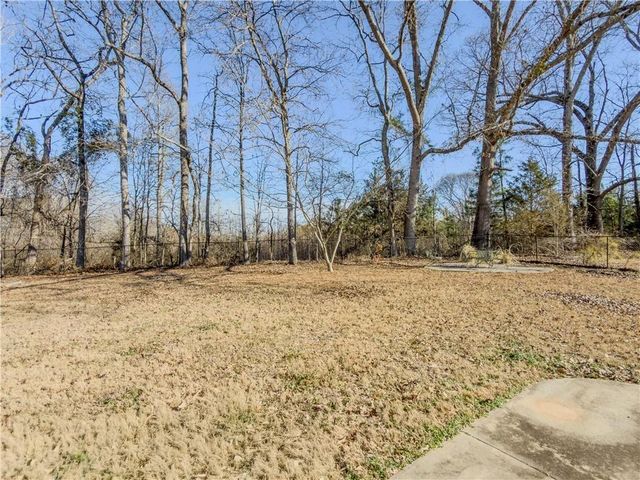 410 Caldwell Lane, Hoschton, GA 30548