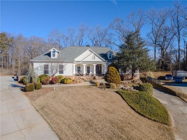 410 Caldwell Lane, Hoschton, GA 30548