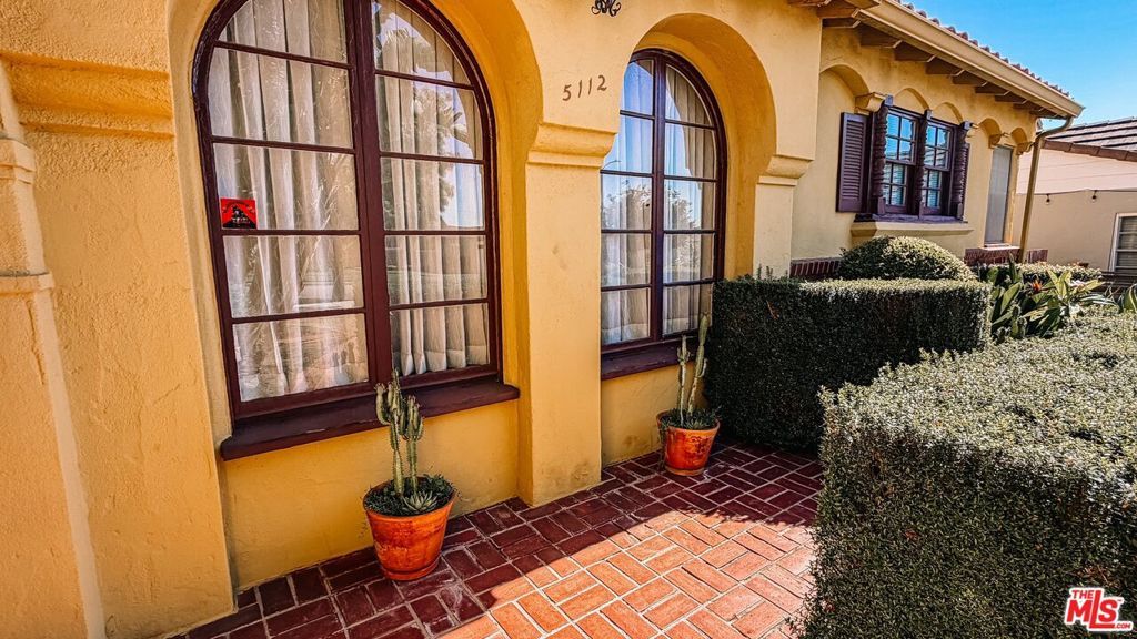 5112 Onaknoll Avenue, Los Angeles, CA 90043 — photo 3
