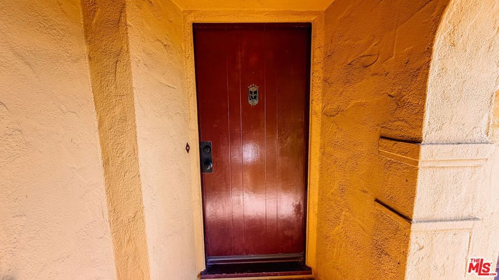 5112 Onaknoll Avenue, Los Angeles, CA 90043 — photo 4