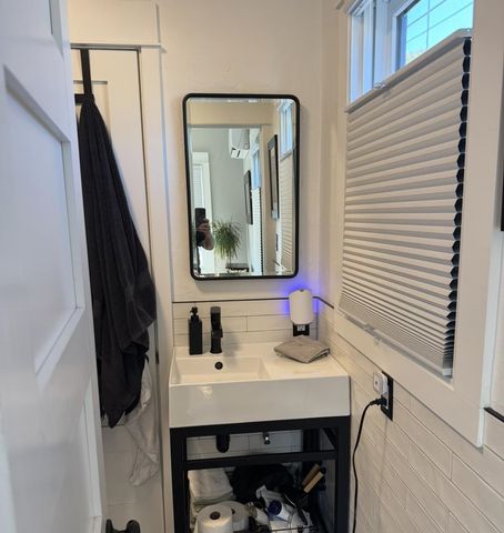 3116 Dwight St., San Diego, CA 92104