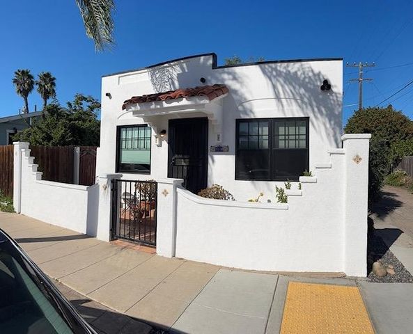 3116 Dwight St., San Diego, CA 92104