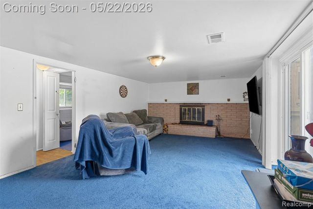 4821 Shelbyshire Drive, Utica, MI 48316