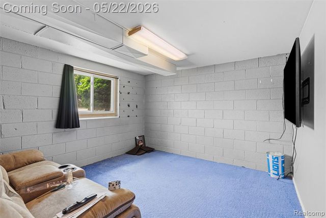 4821 Shelbyshire Drive, Utica, MI 48316