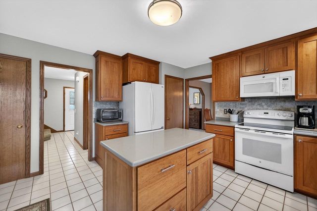 2925 Maple Run Drive, Madison, WI 53719