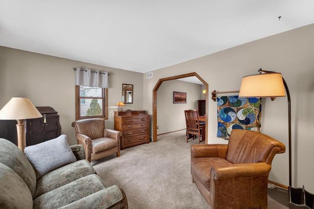 2925 Maple Run Drive, Madison, WI 53719