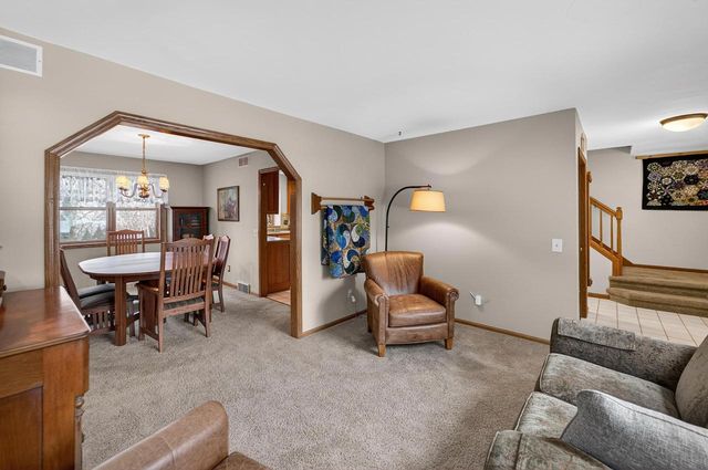 2925 Maple Run Drive, Madison, WI 53719