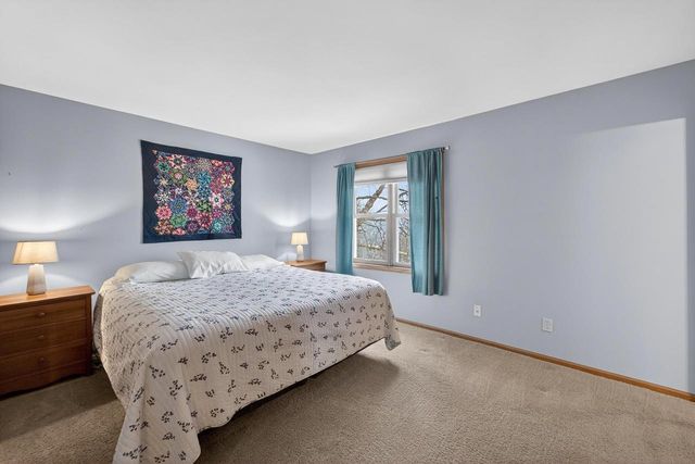 2925 Maple Run Drive, Madison, WI 53719