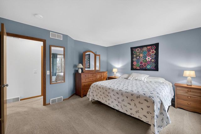 2925 Maple Run Drive, Madison, WI 53719