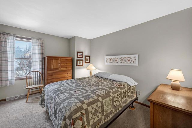 2925 Maple Run Drive, Madison, WI 53719