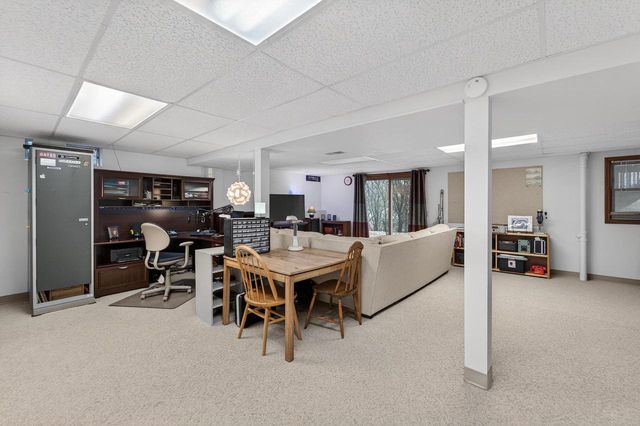 2925 Maple Run Drive, Madison, WI 53719