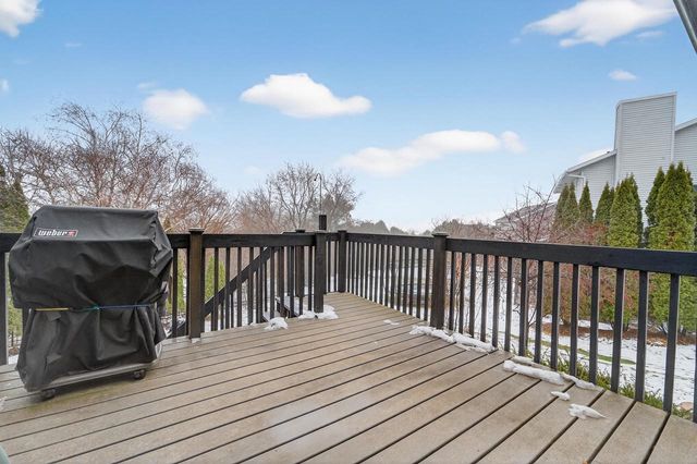2925 Maple Run Drive, Madison, WI 53719