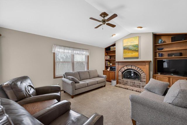 2925 Maple Run Drive, Madison, WI 53719
