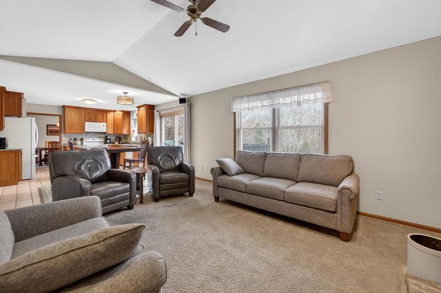 2925 Maple Run Drive, Madison, WI 53719
