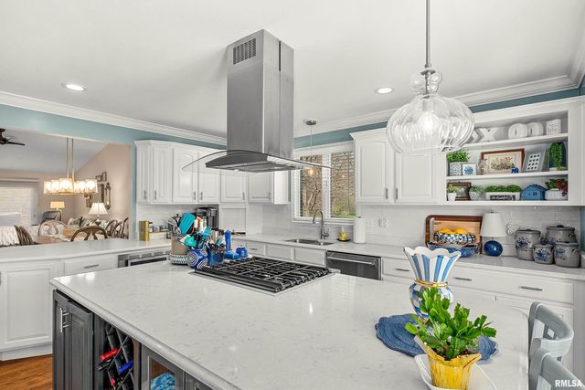 10415 N PHEASANT Lane, Peoria, IL 61615