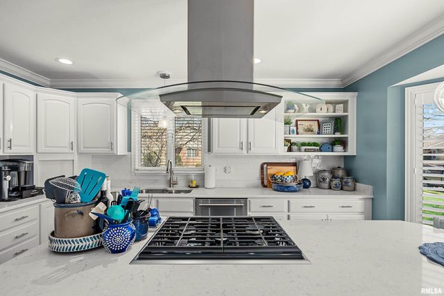 10415 N PHEASANT Lane, Peoria, IL 61615