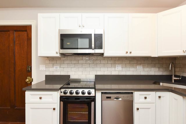 640 W WRIGHTWOOD Avenue 108, Chicago, IL 60614