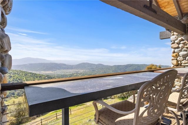 27241 Deertrail Drive, Tehachapi, CA 93561