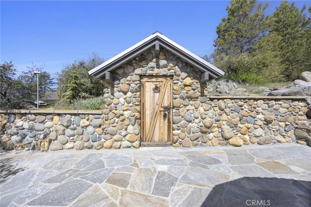27241 Deertrail Drive, Tehachapi, CA 93561