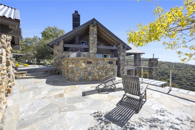 27241 Deertrail Drive, Tehachapi, CA 93561