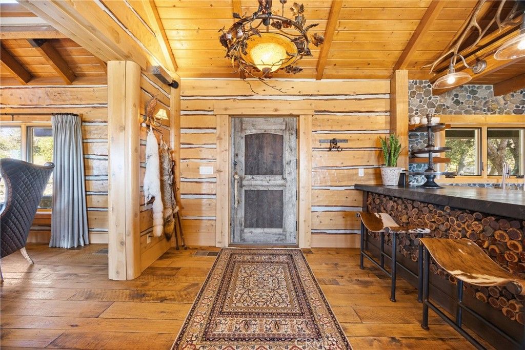 Image 12 of property listing at 27241 Deertrail Drive, Tehachapi, CA 93561