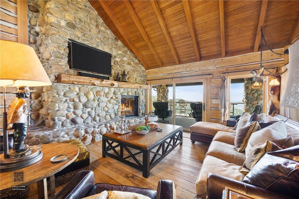 Image 22 of property listing at 27241 Deertrail Drive, Tehachapi, CA 93561