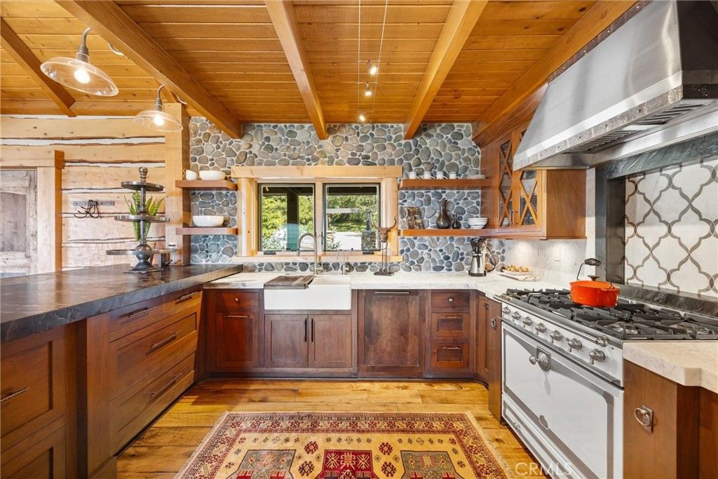 Image 25 of property listing at 27241 Deertrail Drive, Tehachapi, CA 93561