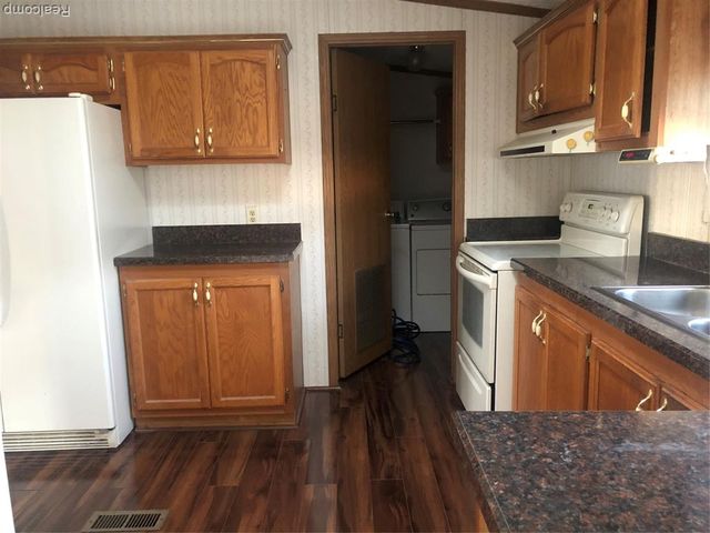 7336 Scotland Circle, Alma, MI 48801