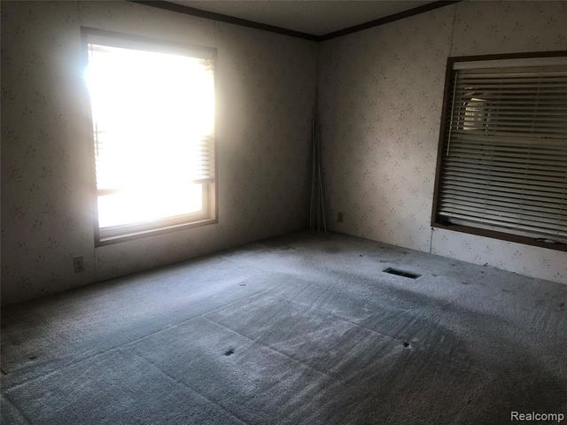 7336 Scotland Circle, Alma, MI 48801