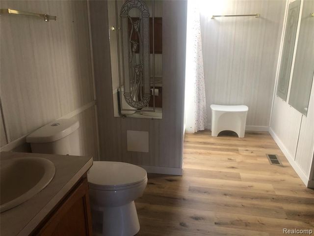 7336 Scotland Circle, Alma, MI 48801