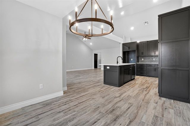 334 Weaver Way, Fletcher, OK 73541