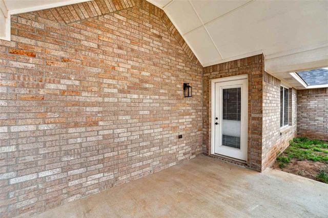 334 Weaver Way, Fletcher, OK 73541