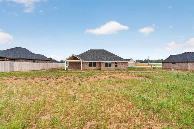 334 Weaver Way, Fletcher, OK 73541
