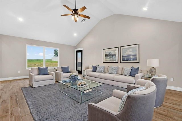 334 Weaver Way, Fletcher, OK 73541