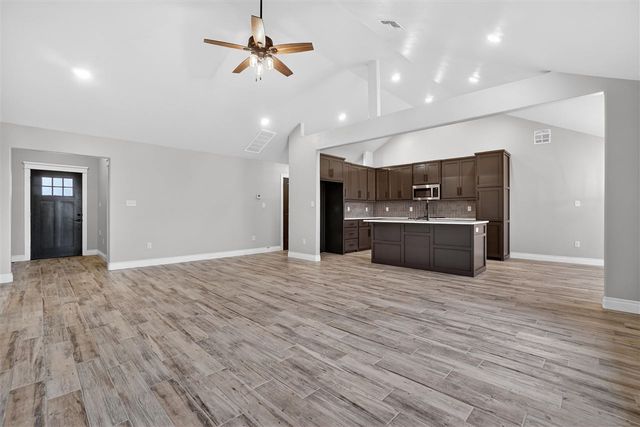 334 Weaver Way, Fletcher, OK 73541