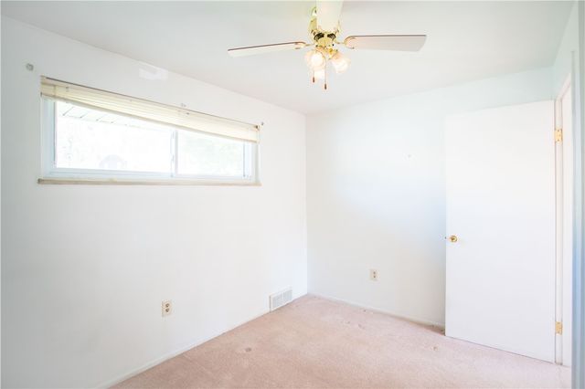 1079 Catherine Dr, Conway, PA 15027