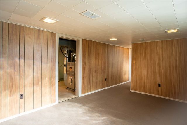 1079 Catherine Dr, Conway, PA 15027