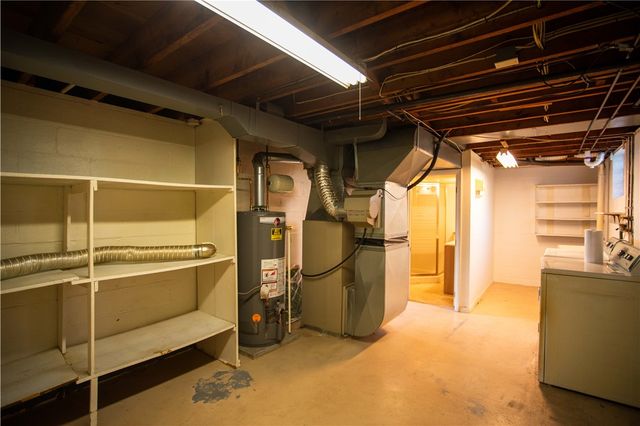 1079 Catherine Dr, Conway, PA 15027