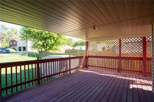 1079 Catherine Dr, Conway, PA 15027