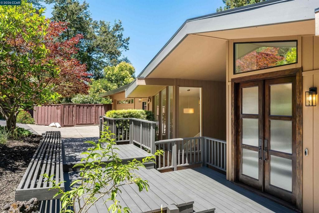 Image 28 of property listing at 1066 Via Baja, Lafayette, CA 94549